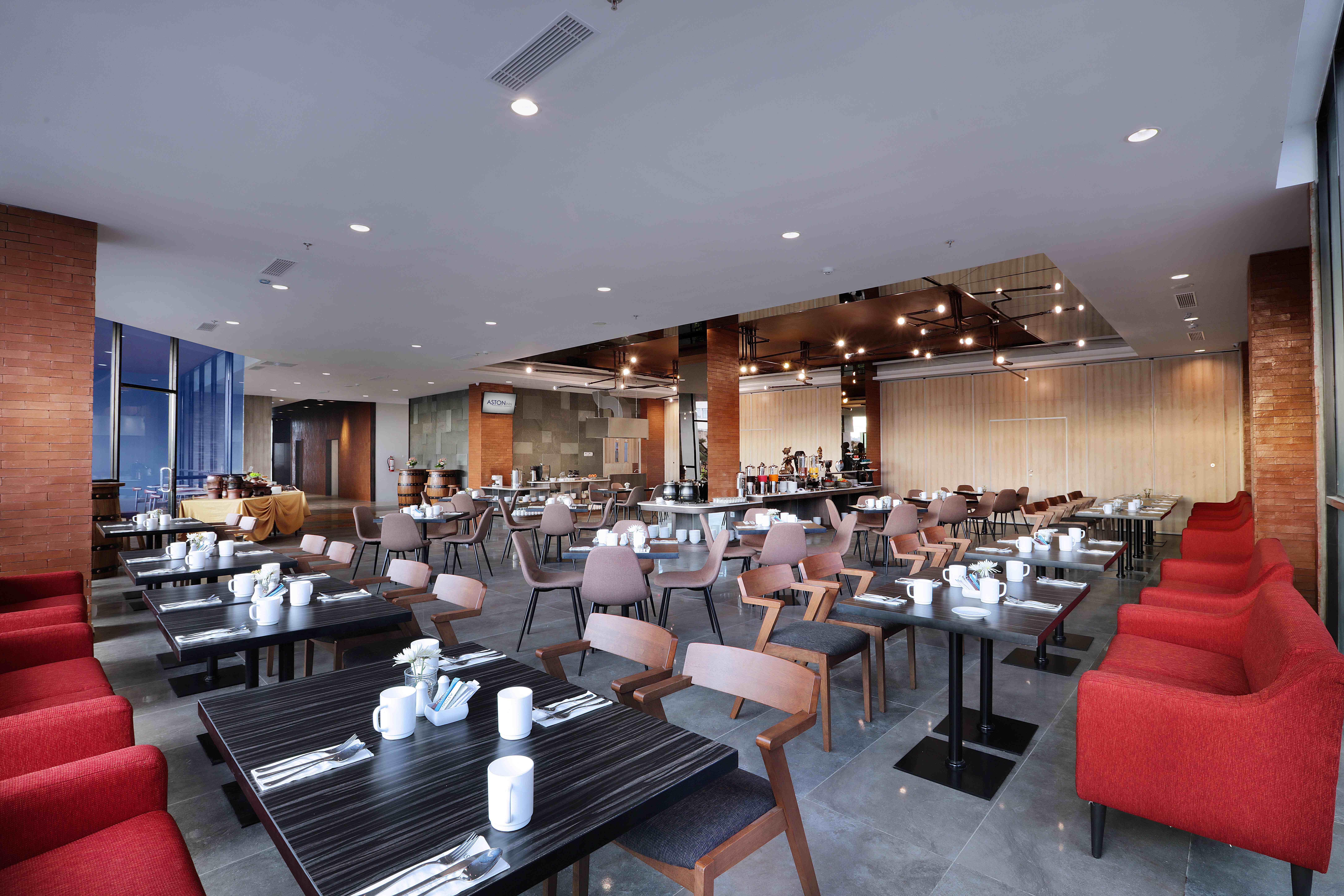 Aston Pandanaran Hotel